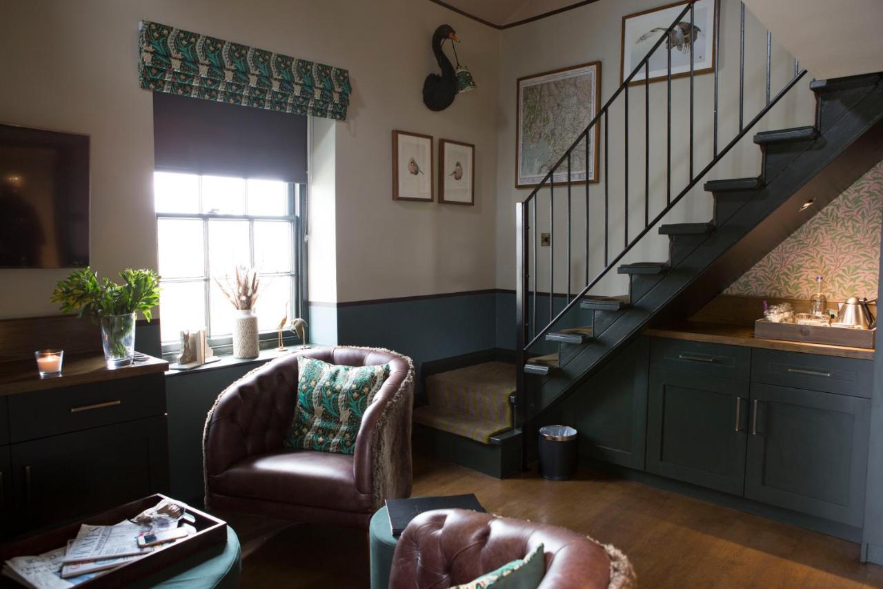 Hotel Mason'S Arms Bowland Bridge Esterno foto