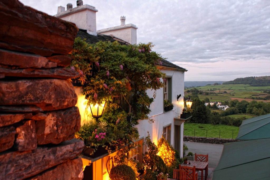 Hotel Mason'S Arms Bowland Bridge Esterno foto