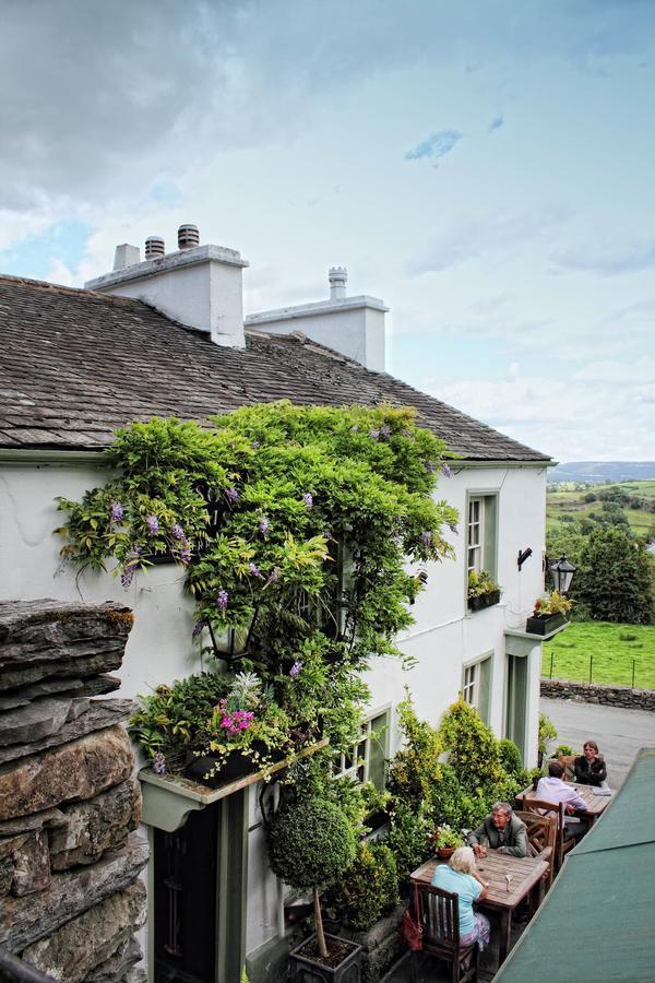 Hotel Mason'S Arms Bowland Bridge Esterno foto